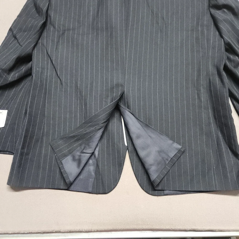 David Taylor 1963 Navy Stripe Suit Coat Mens 44 Short 55% Polyester 45% Wool
